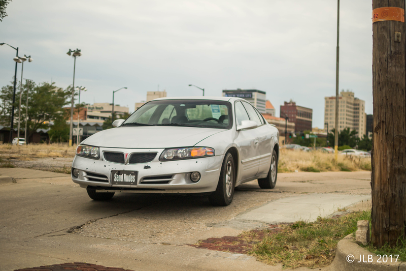 Illustration for article titled Pontiac Bonneville Photoshoot - Photo dump